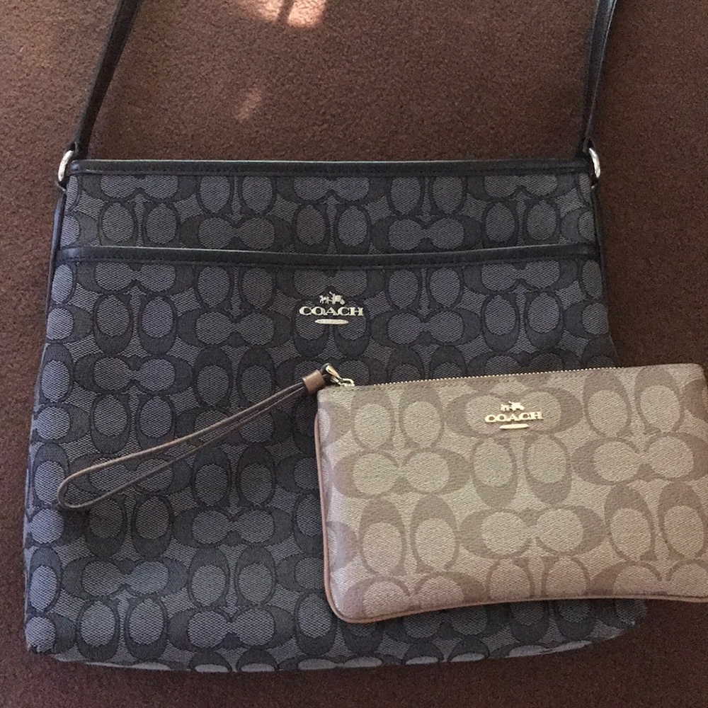 Coach purse and wristlet